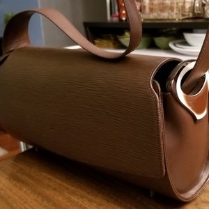 Louis Vuitton Epi purse